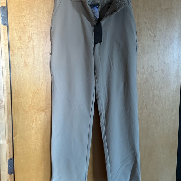 Figspro stone colored small trouser - Picture 5 of 7